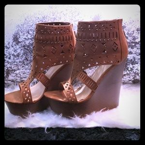 Brand New cognac cut out wedges